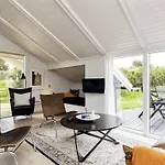 4 Star In Hjorring-by Traum * Hjørring