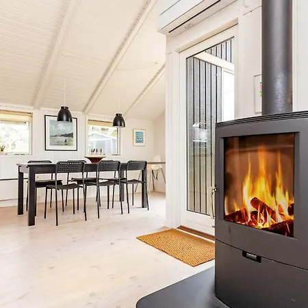 4 Star In Hjorring-by Traum