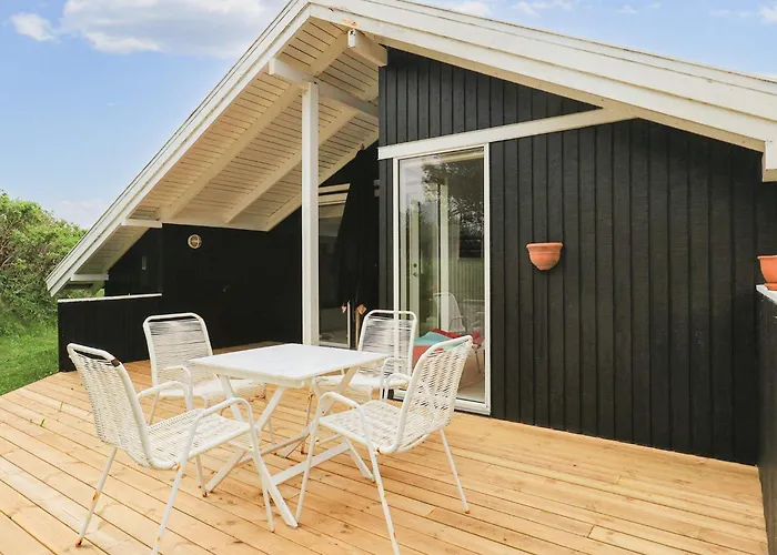 4 Star In Hjorring-by Traum *